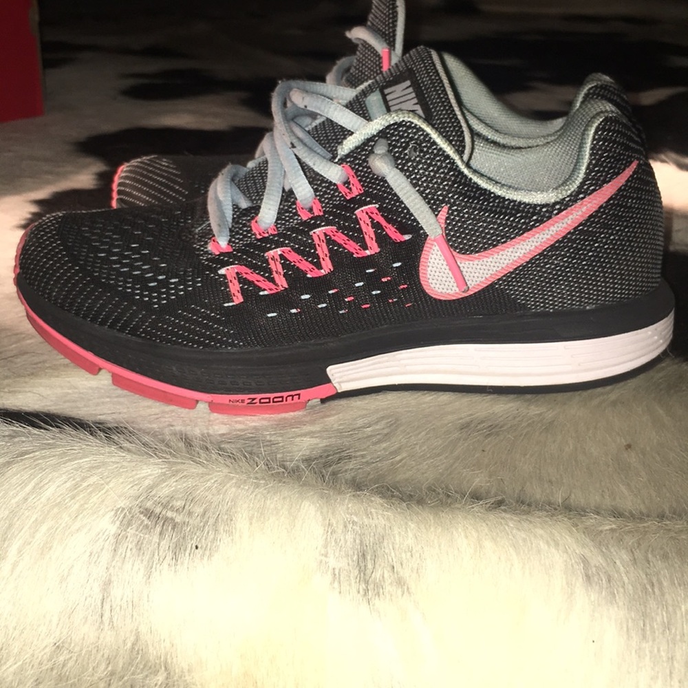 Nike RUNNING Neutral Ride|Response ZOOMVOMERO10 - Picture 3 of 6